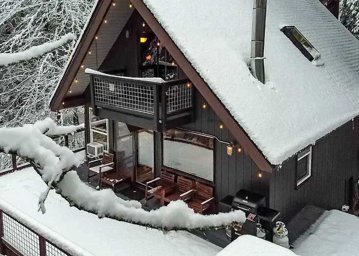 Bellingham A-Frame - Hot Tub - Fireplace - Firepit