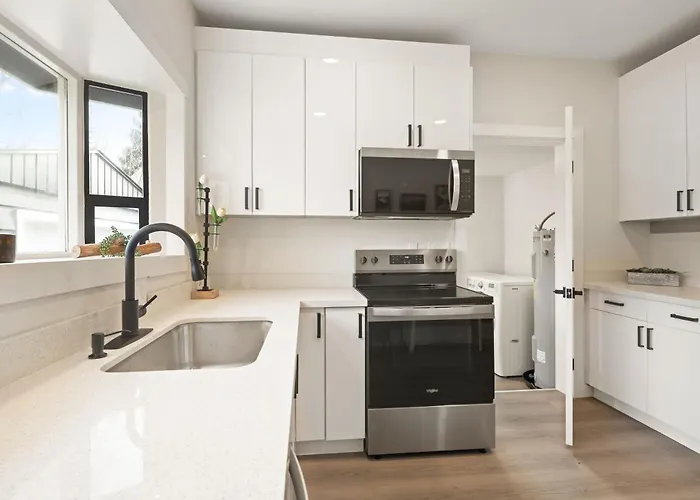 Modern Bellingham Retreat